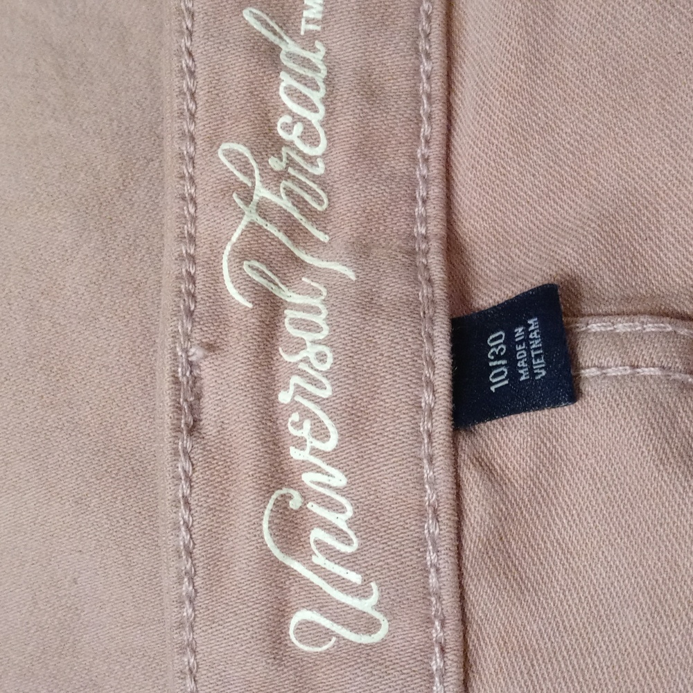 Women's High Rise Midi Shorts - Picture 5 of 7